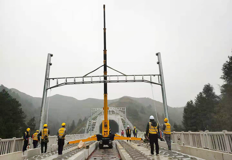 蜘蛛吊車-遙控式油電兩用